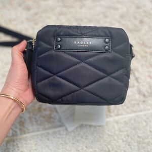 RADLEY LONDON Black Quilted Crossbody Bag with Modern Design